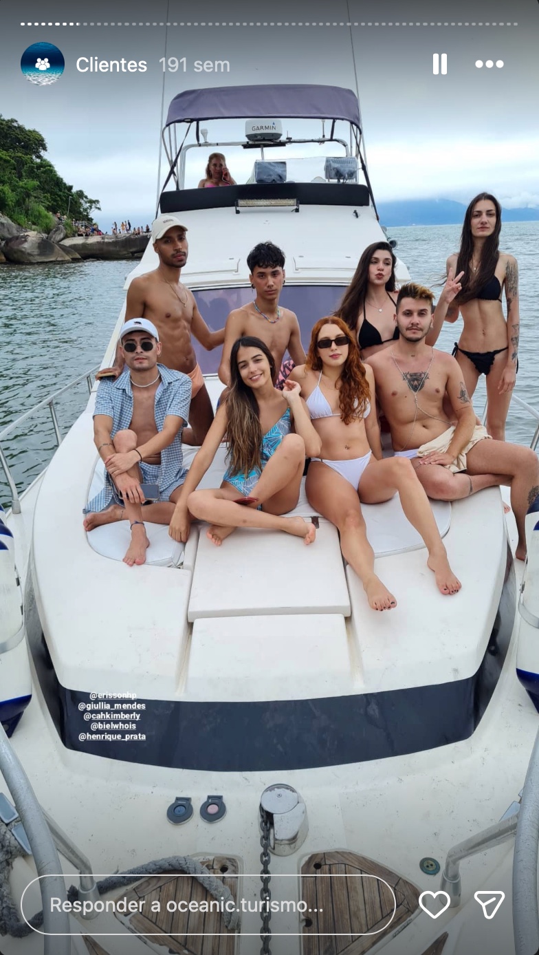 Grupo de clientes durante passeio da Oceanic