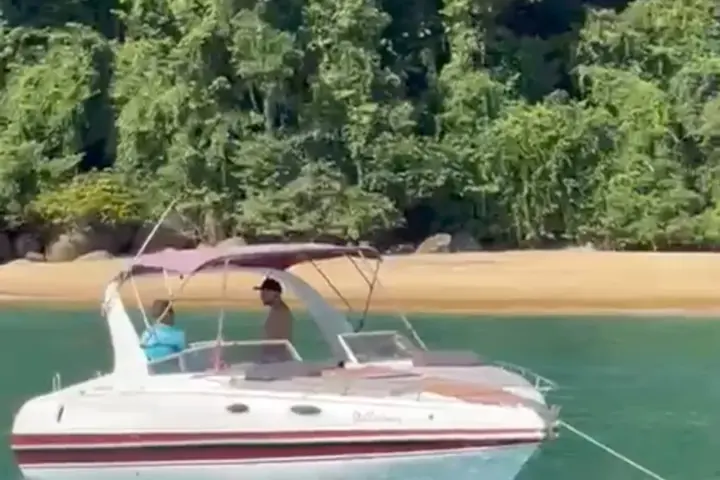 Lancha GLORIOSO (REAL 29 PÉS) em Ubatuba